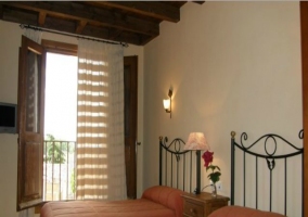  Double bedroom accompanied by bedside tables in the palace 