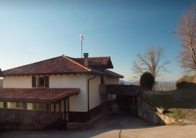  Entrance to the accommodation 