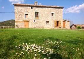  Facade and porch with games 