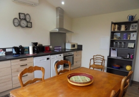  dining table and fridge 