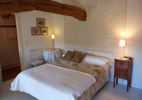  Double bedroom with double bed 