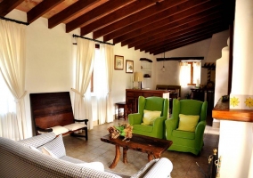  Living room and open kitchen of Safareig bungalow 