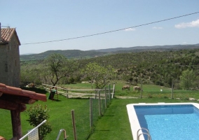  Pool and fenced garden 