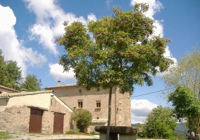  Access to the house 