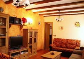  Kitchen with dining table and fireplace 