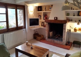  Living room with dining table 