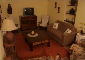  Kitchen with fireplace 