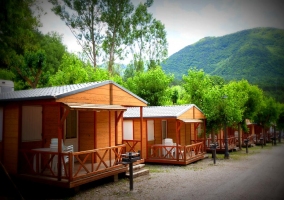 Access to wooden accommodations 