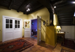  Dining room and fireplace 