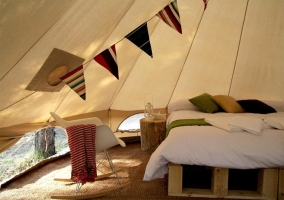  Bedroom in the tent with lots of light 