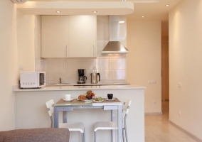  Kitchen of the Catalunya apartment 