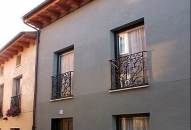 15 Holiday Cottages Country Houses In Lerma Holidaycottagestorent Net