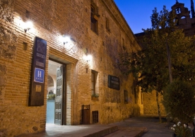  Access to the accommodation at night 