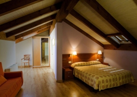 Double Room for Single Use