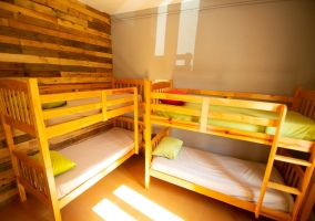  Room with single bunk beds available 