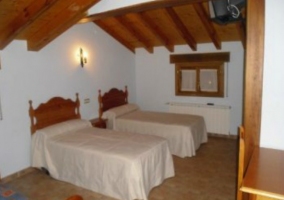  Attic with 2 single beds 