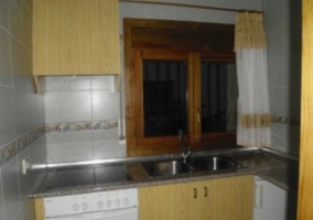  Dining room with wooden table 