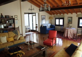  Stone and wood living room 